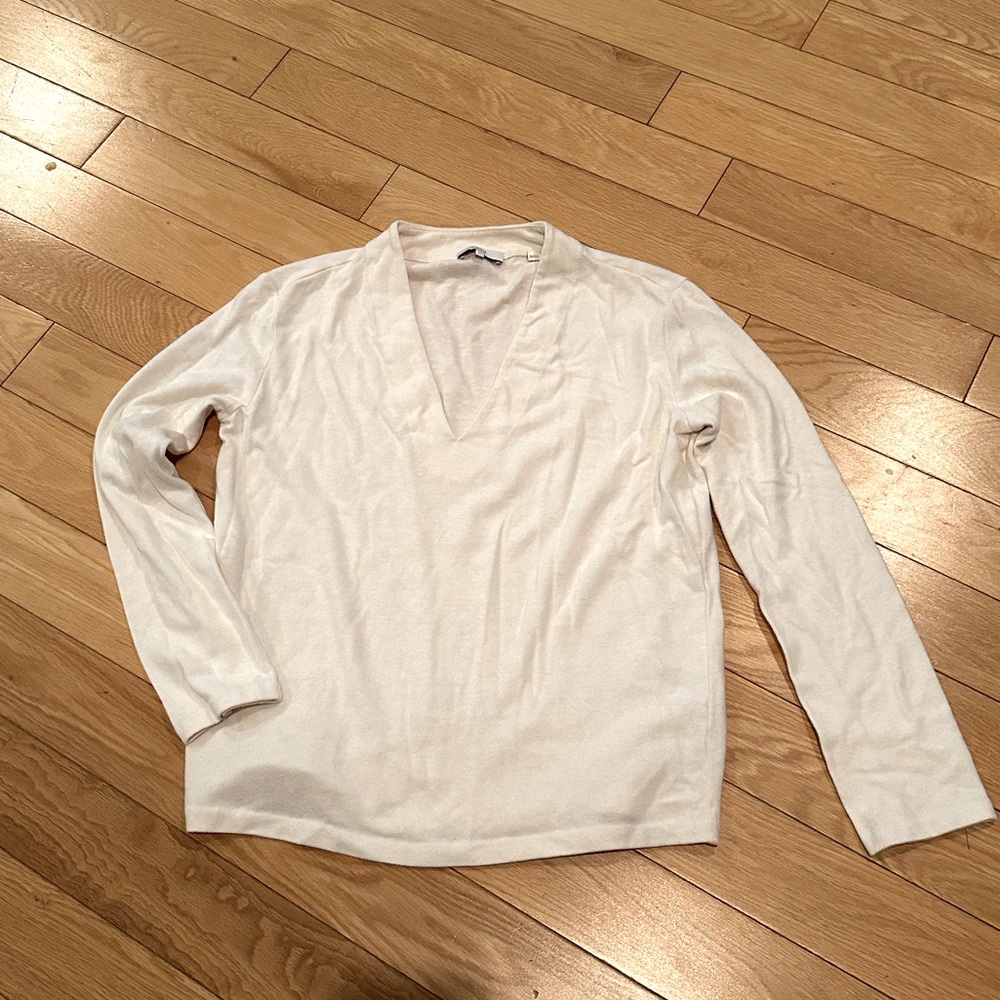 Off-white V neck shirt